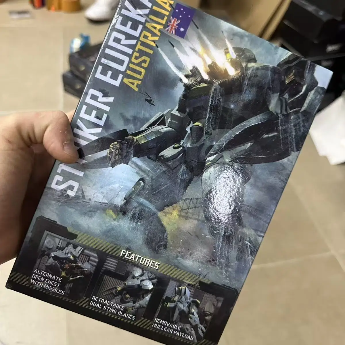 NECA Pacific Mecha Model Eurek - Model Kit Pacific Rim ulasan dan harga